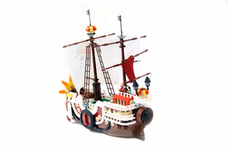 Illustration for article titled The Thousand Sunny From One Piece In Shiny LEGO Form